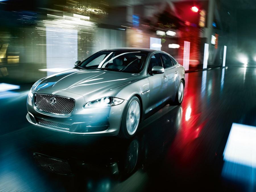  Jaguar XJ 2009 года  (фото 43 из 142)
